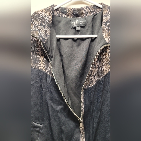 Zara TRF Satin Zip Up Jacket Black Snakeskin Size Medium. Collared - Picture 5 of 6